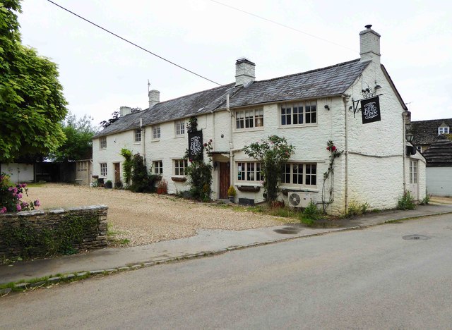 The Bell Inn (1), Langford, Oxfordshire © P L Chadwick cc-by-sa/2.0 ...