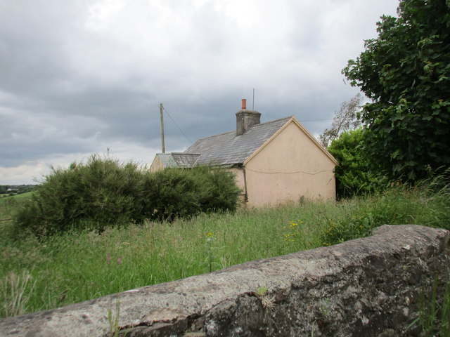 Derelict cottage at Rathorgan Cross... © Jonathan Thacker :: Geograph ...