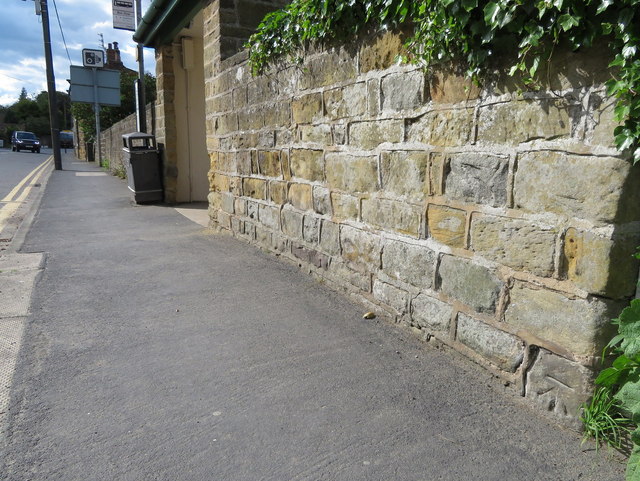 Roadside wall in High Street, Burniston
