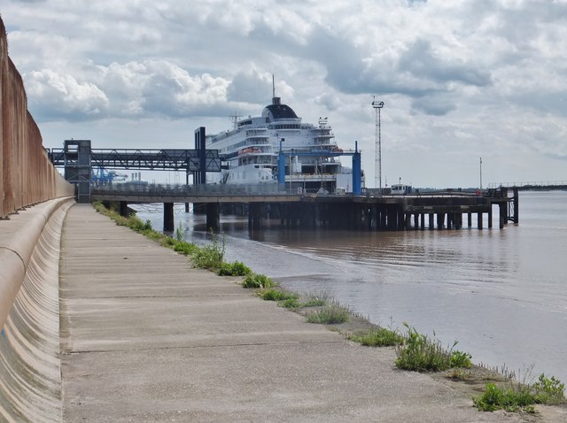 King George Dock, Kingston upon Hull © Bernard Sharp cc-by-sa/2.0 ...