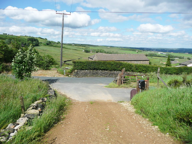 The junction of Reservoir Road with Nook... © Humphrey Bolton ...