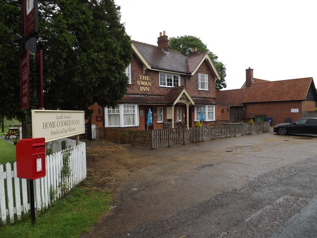 The Swan Inn Public House & Swan End Postbox