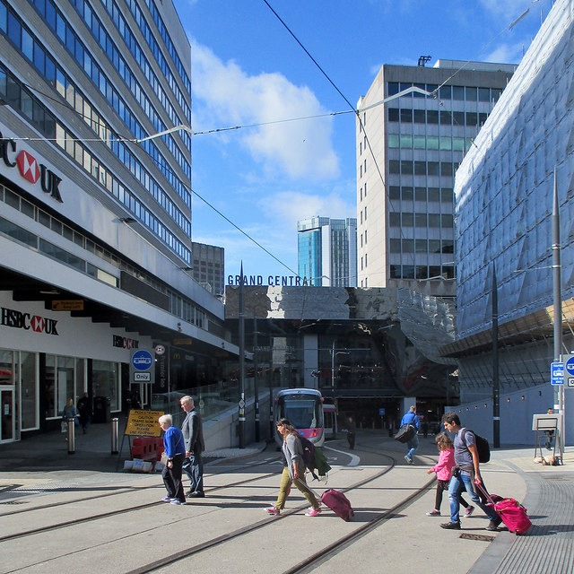 New Street: crossing the tram tracks