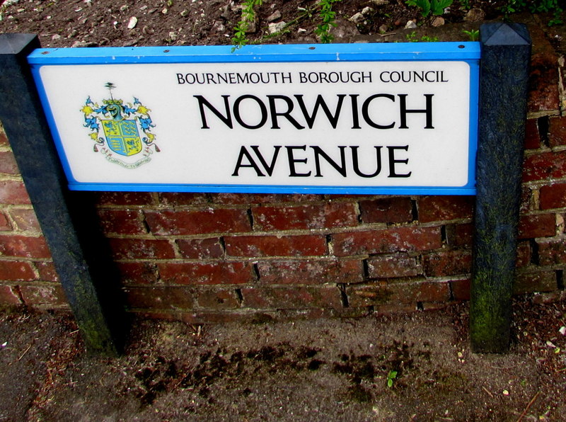 Norwich Avenue name sign, Bournemouth © Jaggery cc-by-sa/2.0 ...