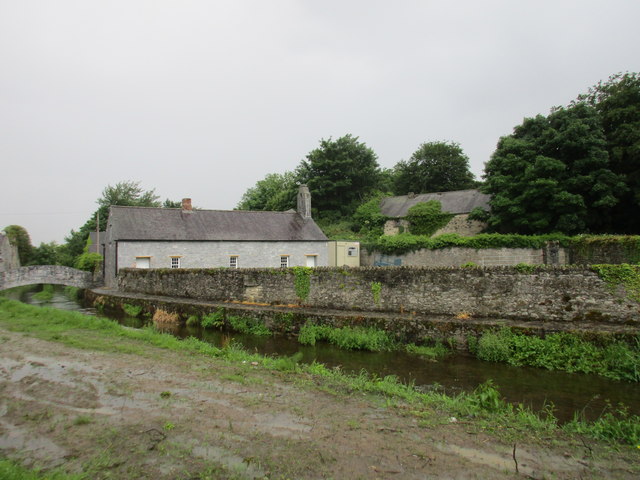 Cottage and Erkina River