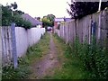 Kinson: looking back along footpath E20