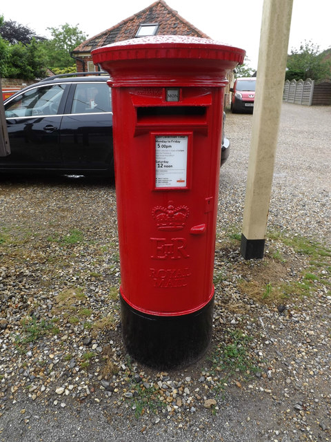 Market Square Postbox © Geographer :: Geograph Britain and Ireland