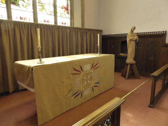 St John the Baptist, Peterborough: altar