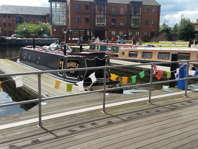 Knitted bunting, Granary Wharf