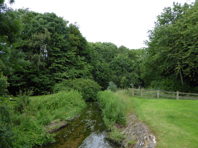Stream just east of Ferry Meadows Station