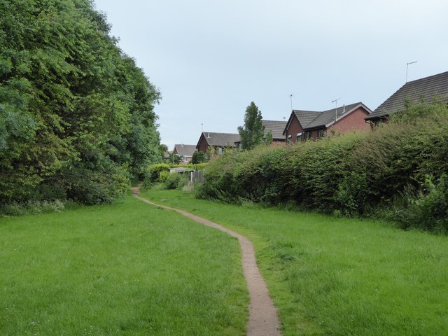 Westbury Park: path behind houses