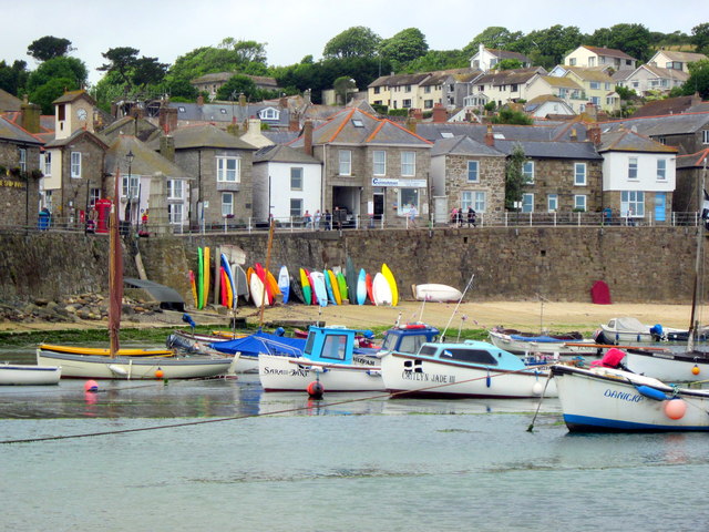 Mousehole Harbour (2) © Roy Hughes cc-by-sa/2.0 :: Geograph Britain and ...