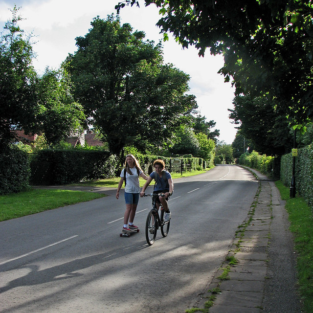 Cycling and skateboarding in Strelley