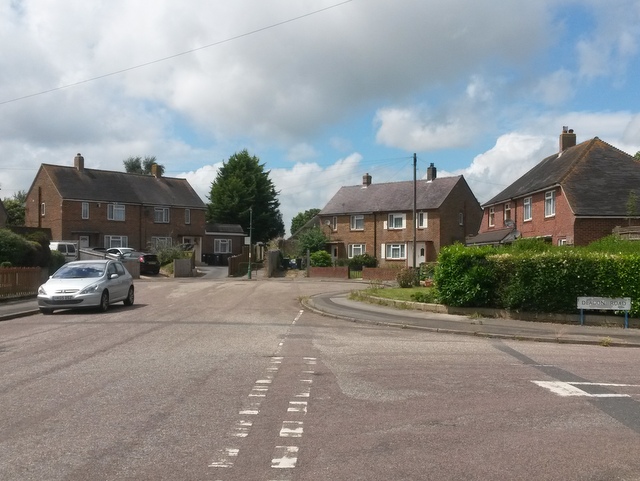 West Howe: the dead end of Zamek Close © Chris Downer cc-by-sa/2.0 ...