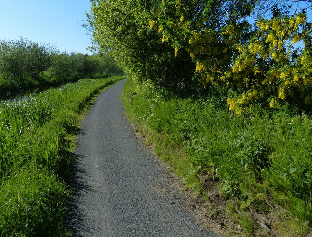 The towpath along the Union Canal