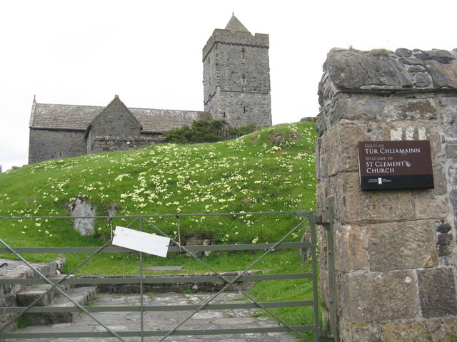 Tùr Chliamainn - St Clement's Church, from the road