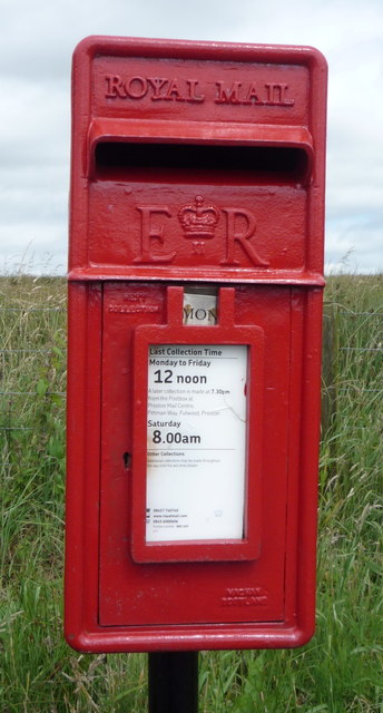 Close up, Elizabeth II postbox on Ramsgreave Road