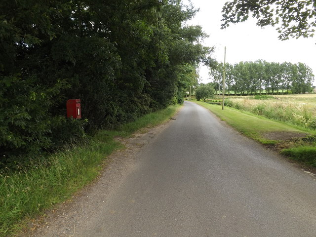 Wards Farm Postbox & Market Western Road