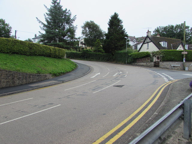 Bend in the B4316, Saundersfoot © Jaggery :: Geograph Britain and Ireland