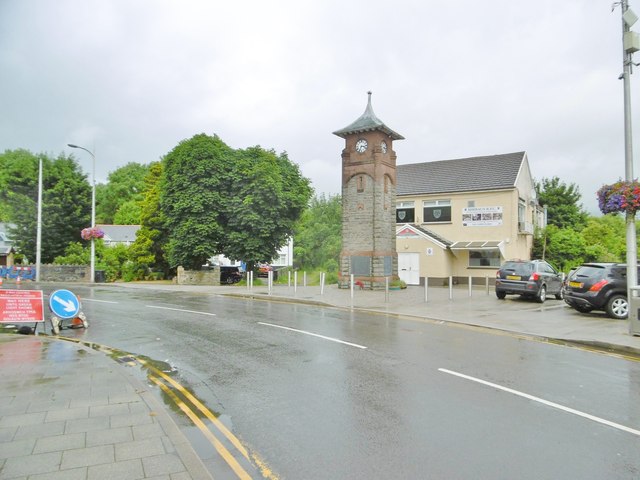 Hirwaun Clock Tower © Mike Faherty Cc By Sa20 Geograph Britain 