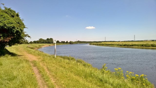 12 km on River Trent at Burton Joyce © Chris Morgan cc-by-sa/2.0 ...