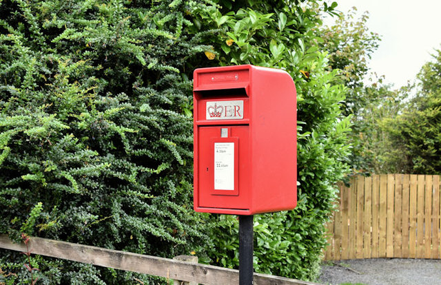 Pressed-steel postbox (BT8 307), Carryduff (July 2016)