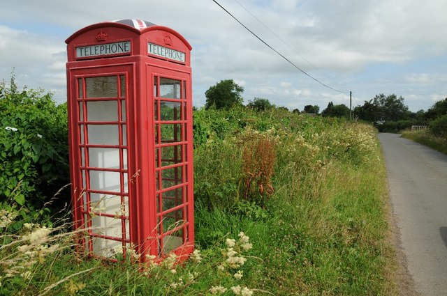 Redundant telephone box in Ledgemoor
