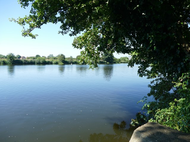 Lake in Colwick Country Park