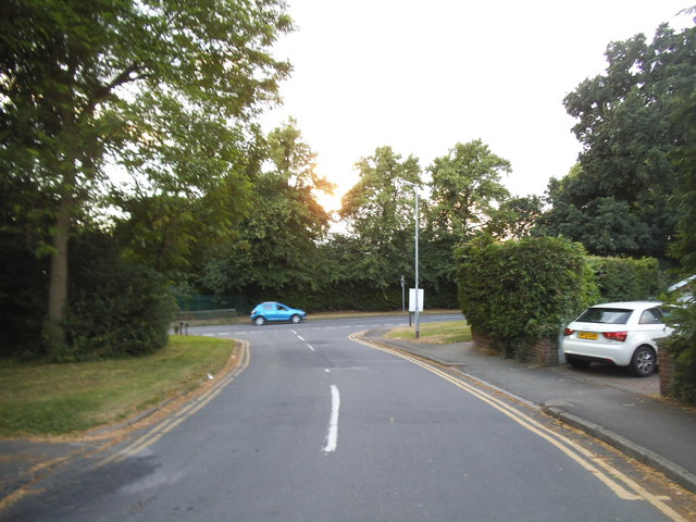 Glebe Avenue looking towards the A5120, Flitwick