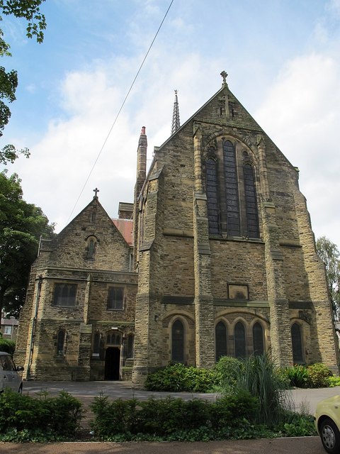 All Saints, Elland: east end © Stephen Craven :: Geograph Britain and ...