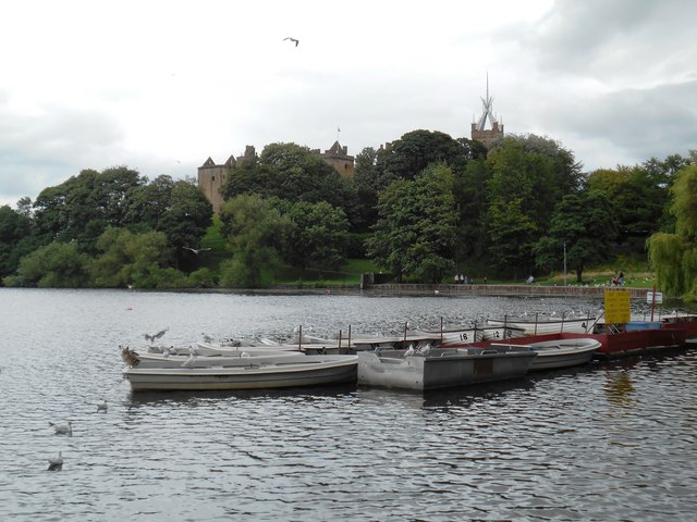 View of the ruins of Linlithgow Palace over the Loch