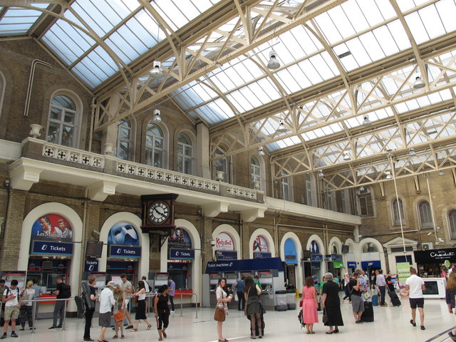 Charing Cross Station Concourse C Mike Quinn Geograph