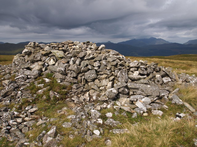 Shelter Cairn, Y Ro Wen