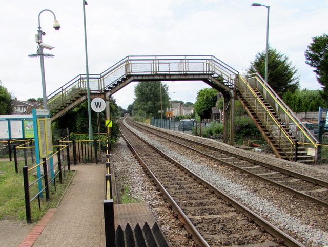 Eastbrook railway station footbridge © Jaggery cc-by-sa/2.0 :: Geograph ...