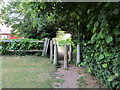 Footpath to Ford Lane