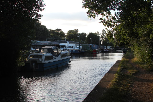 Boat yard by Grand Union Canal © Oast House Archive cc-by-sa/2.0 ...