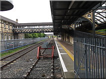 J0406 : A Victorian overhead walkway at Clarke Station. Dundalk by Eric Jones
