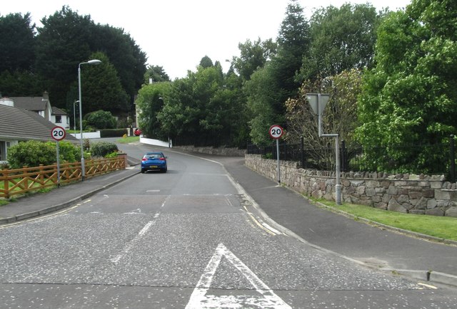 Hawthorn Hill off Dublin Road, Newry © Eric Jones cc-by-sa/2.0 ...