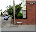 Older and newer Edith Road name signs, Dinas Powys