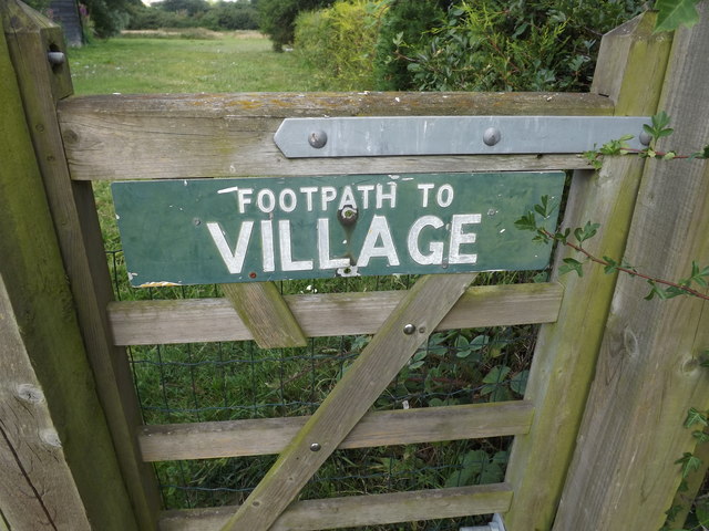 Sign on footpath gate off Honeypot Lane