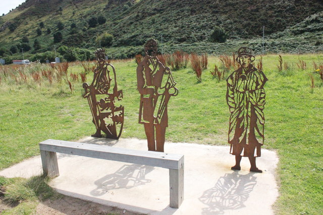Seat and Statues near Conwy Morfa