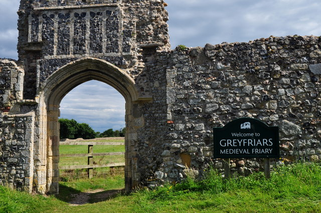 The gate to Grayfriars Priory