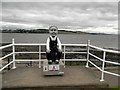 "Oor Wullie sculpture ootside Bob Servant