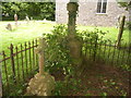 SN0103 : Nash Church - graves by welshbabe