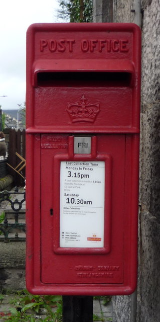 Close up, Elizabethan postbox, Station Square, Brora