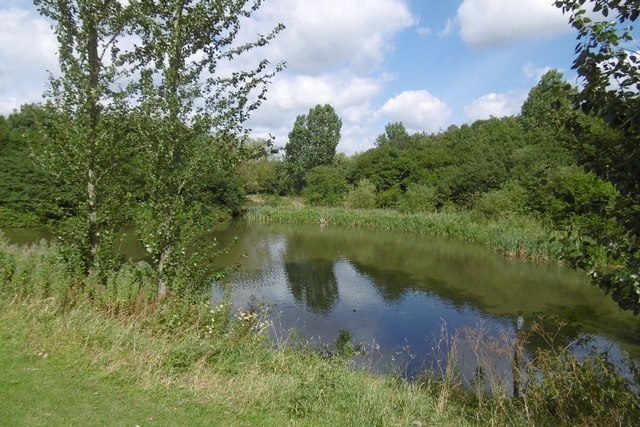 Hemlington Lake © Richard Webb cc-by-sa/2.0 :: Geograph Britain and Ireland