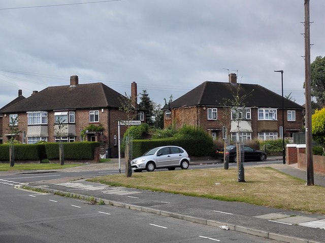 Eastbourne Road Junction with Westbury... © James Emmans cc-by-sa/2.0 ...