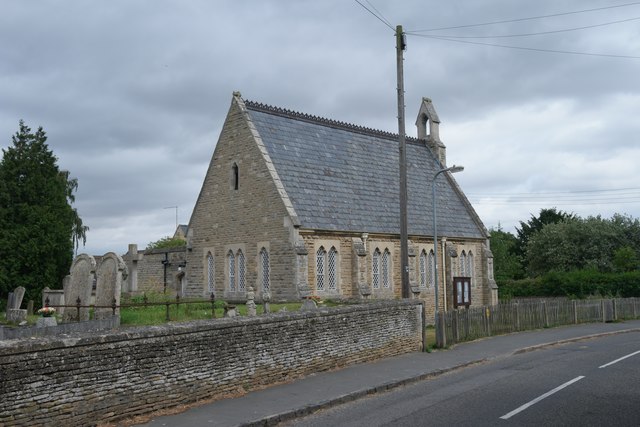 Village hall © Bob Harvey cc-by-sa/2.0 :: Geograph Britain and Ireland