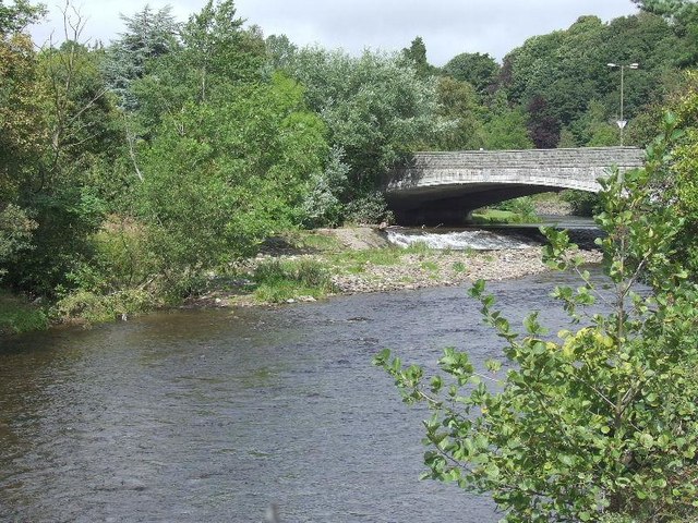 The Bridge of Allan carries the A9 over Allan Water