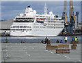 J3576 : The 'Silver Wind' at Belfast by Rossographer